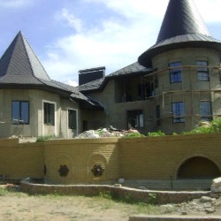 Утепление, отделка коттеджа в Россоши. Монтаж лепного декора.